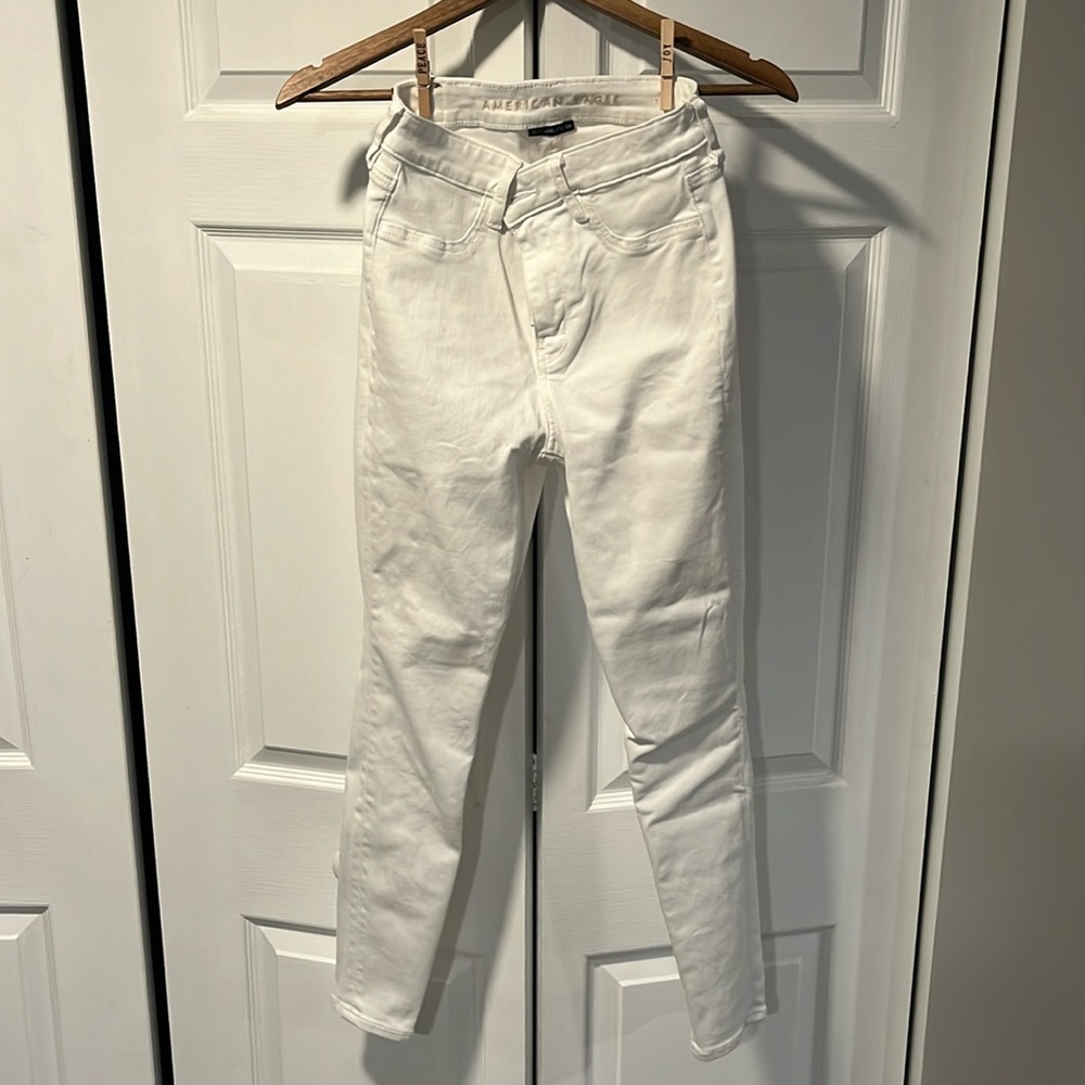 American Eagle Super Hi-Rise White Jeggings, Size 4 Short
